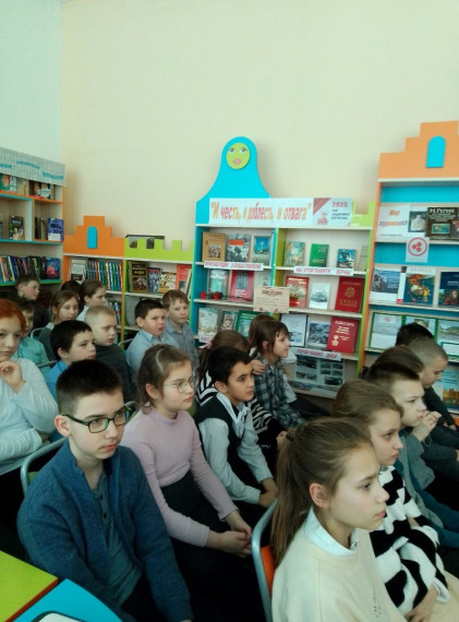 Литературно-художественный урок "Плакаты войны и Победы".